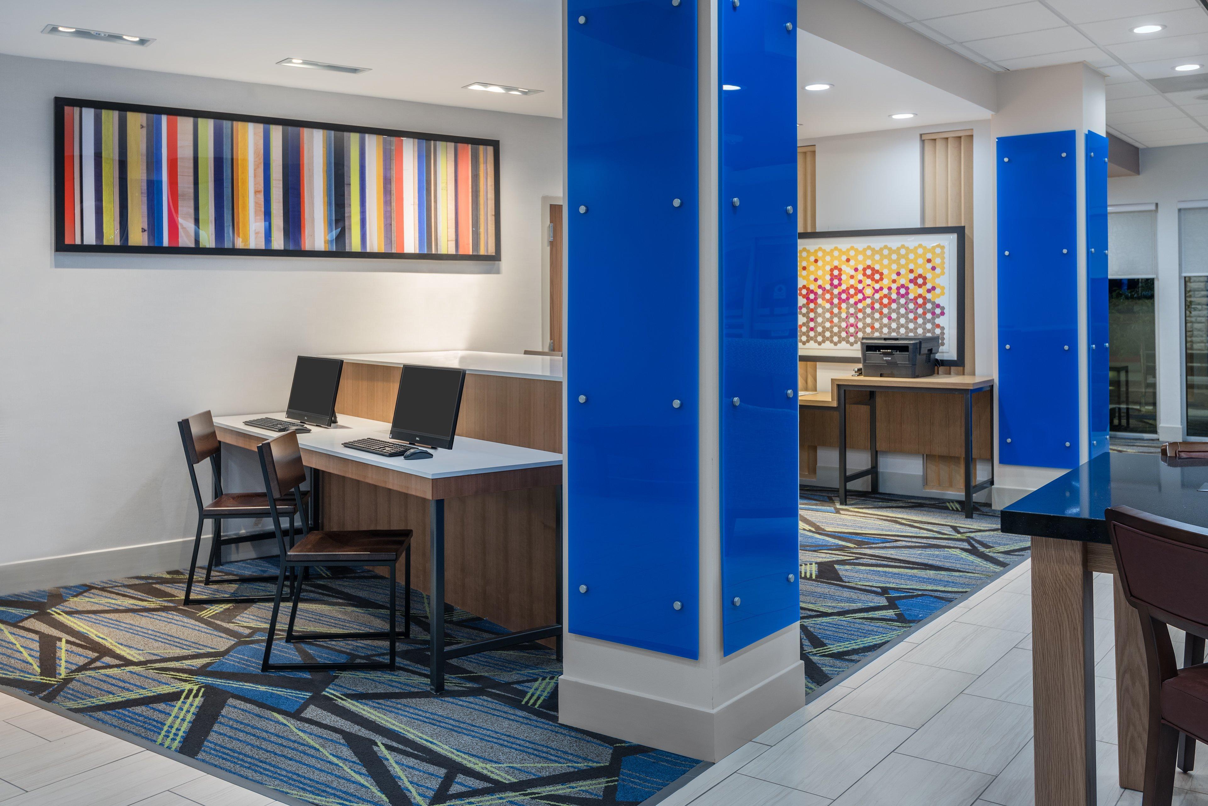 Hotel Express & Suites- Sugar Land Se - Missouri By Ihg